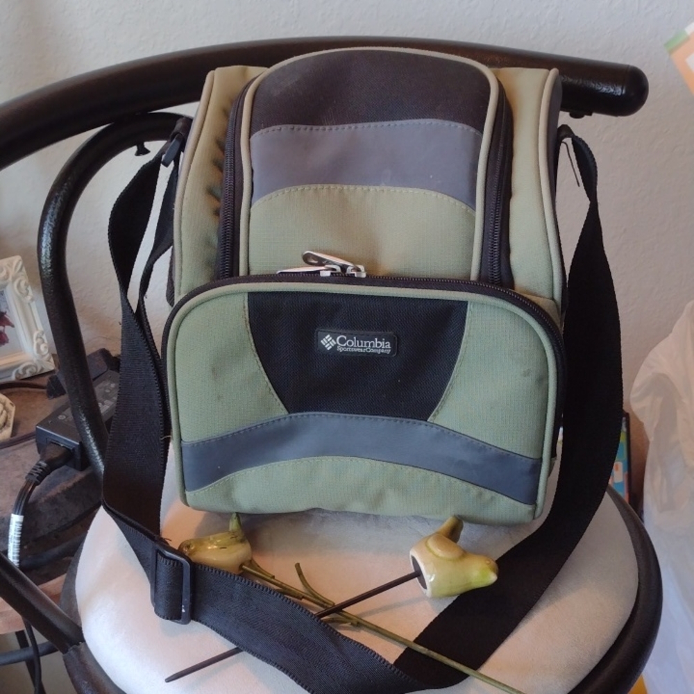 Columbia Olive and Black Lunch Bag